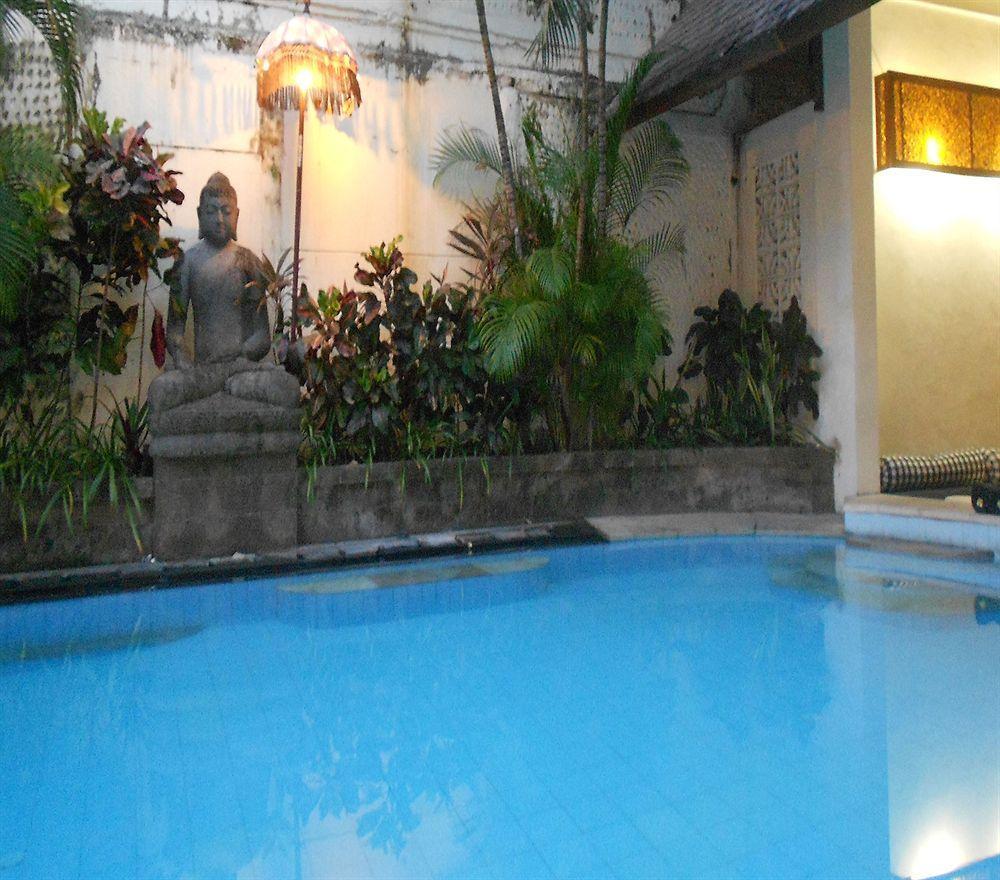 Capital O 93809 Wida Hotel Legian Exterior foto