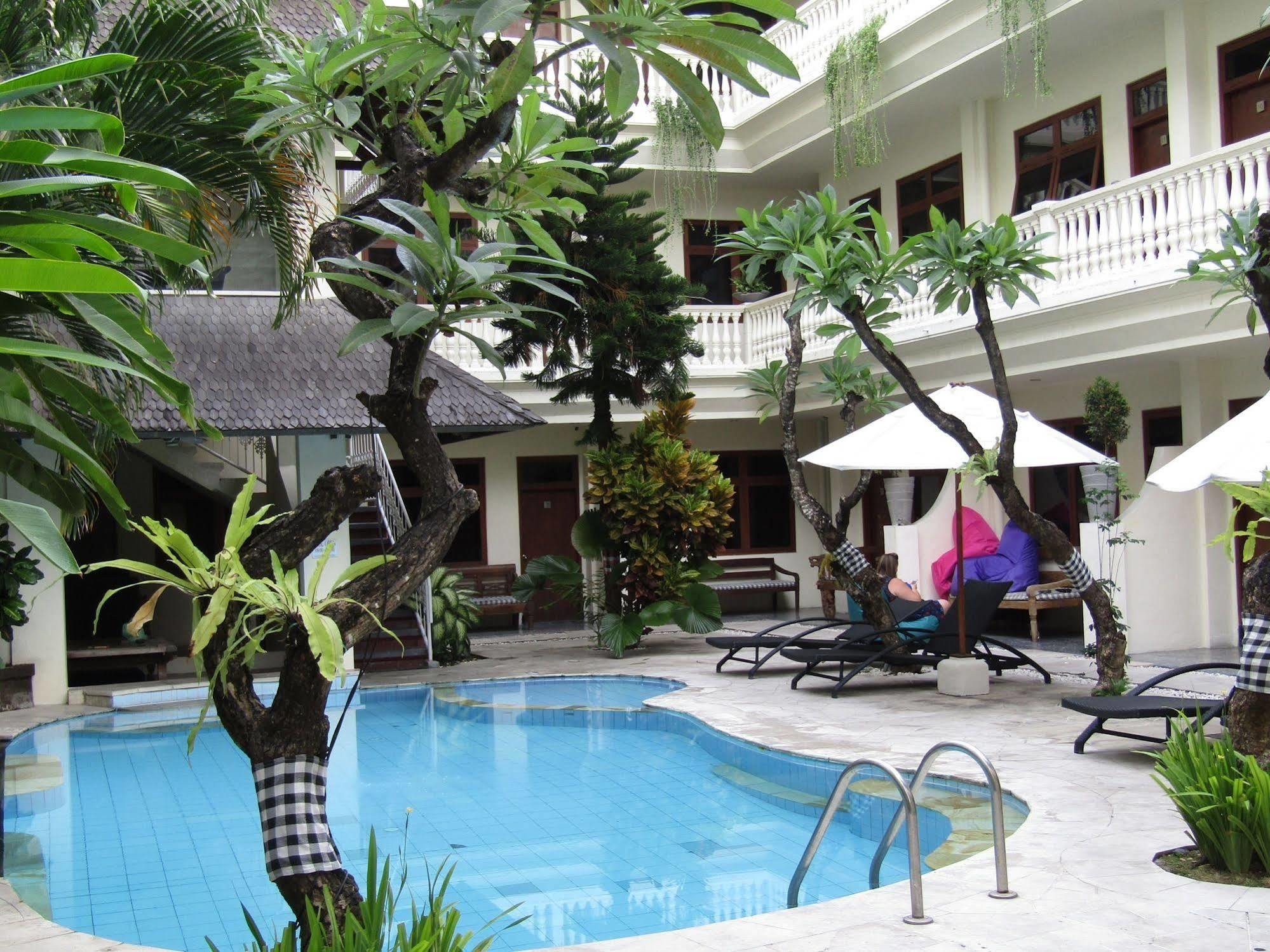 Capital O 93809 Wida Hotel Legian Exterior foto