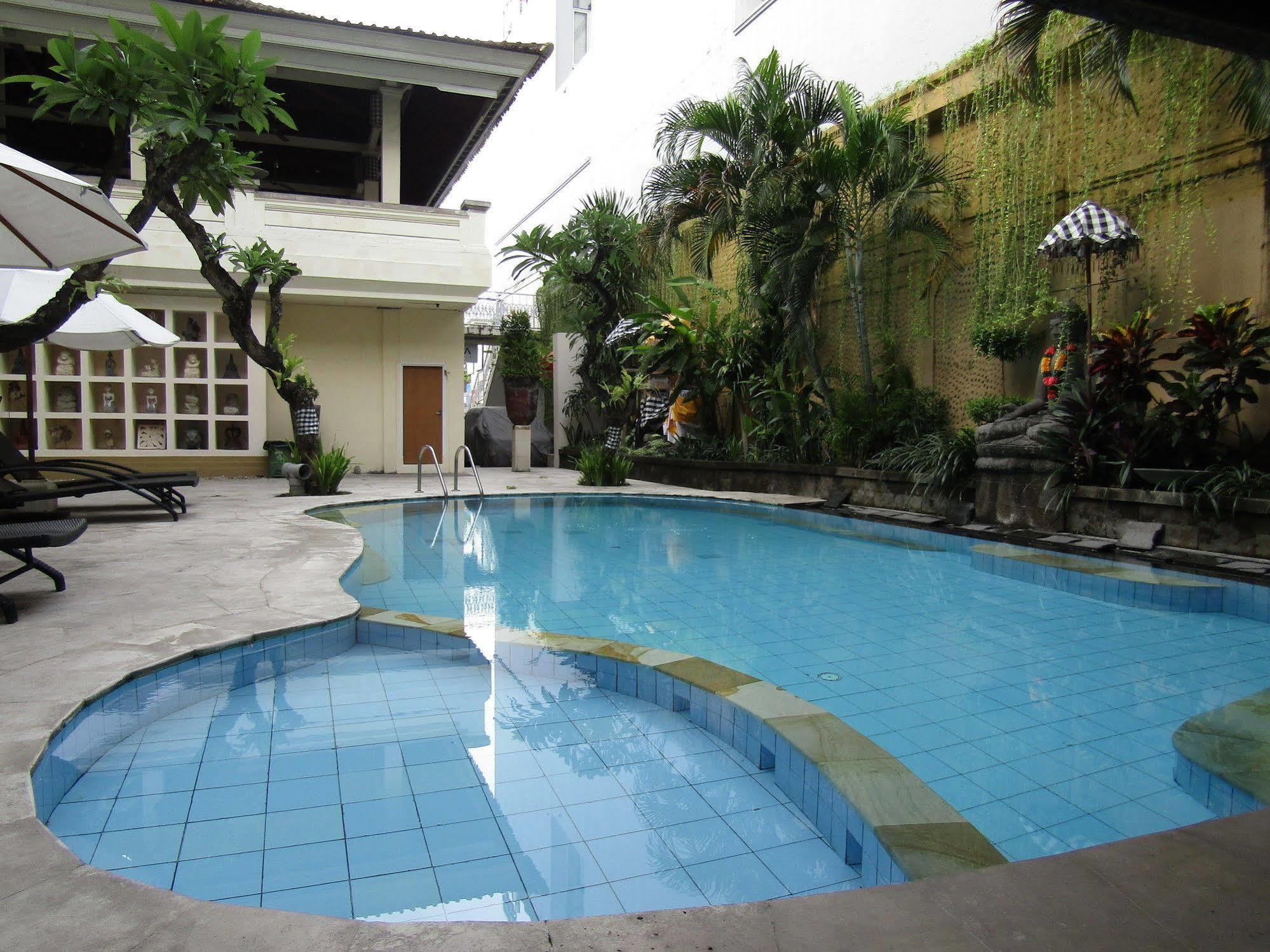 Capital O 93809 Wida Hotel Legian Exterior foto