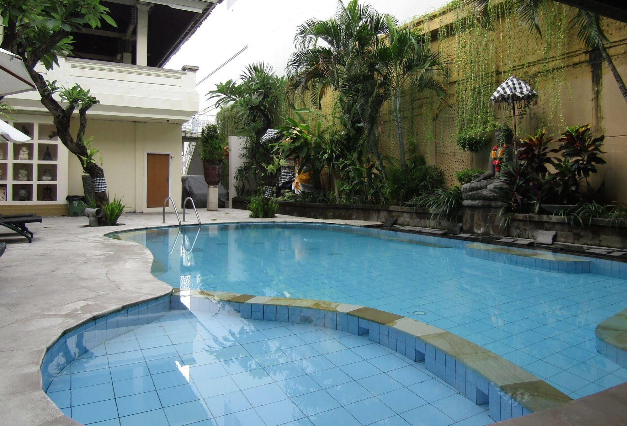 Capital O 93809 Wida Hotel Legian Exterior foto