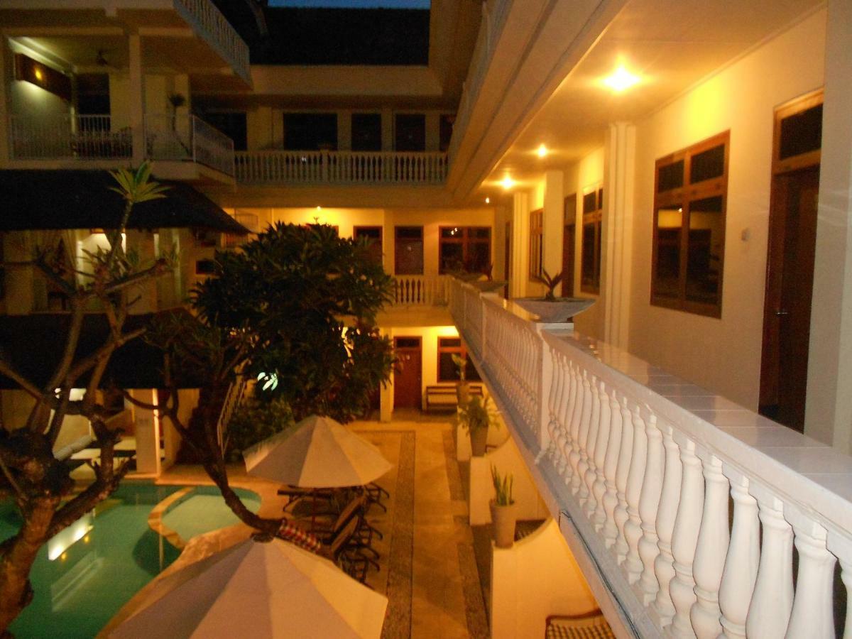 Capital O 93809 Wida Hotel Legian Exterior foto